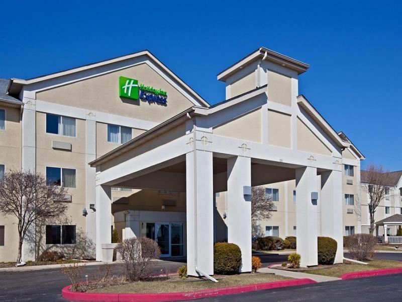 La Quinta Inn And Suites By Wyndham Elkhart Exterior photo